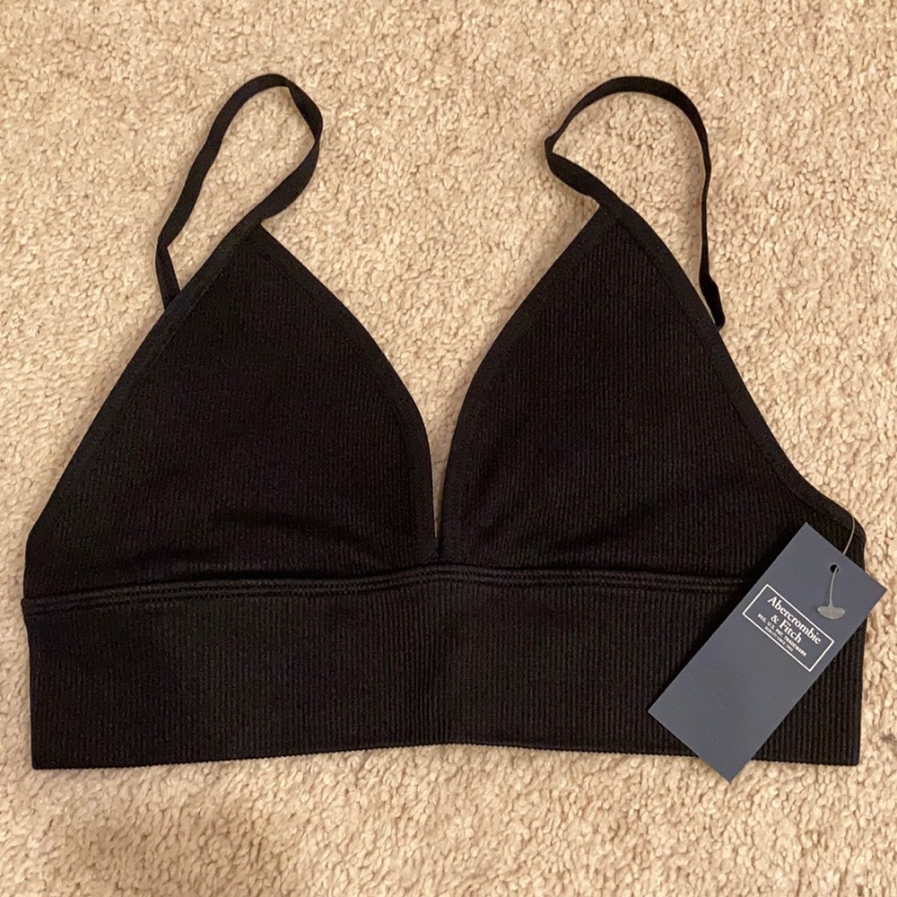 NWT Abercrombie seamless triangle bralette